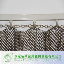 Decorative mesh (chain link fence)